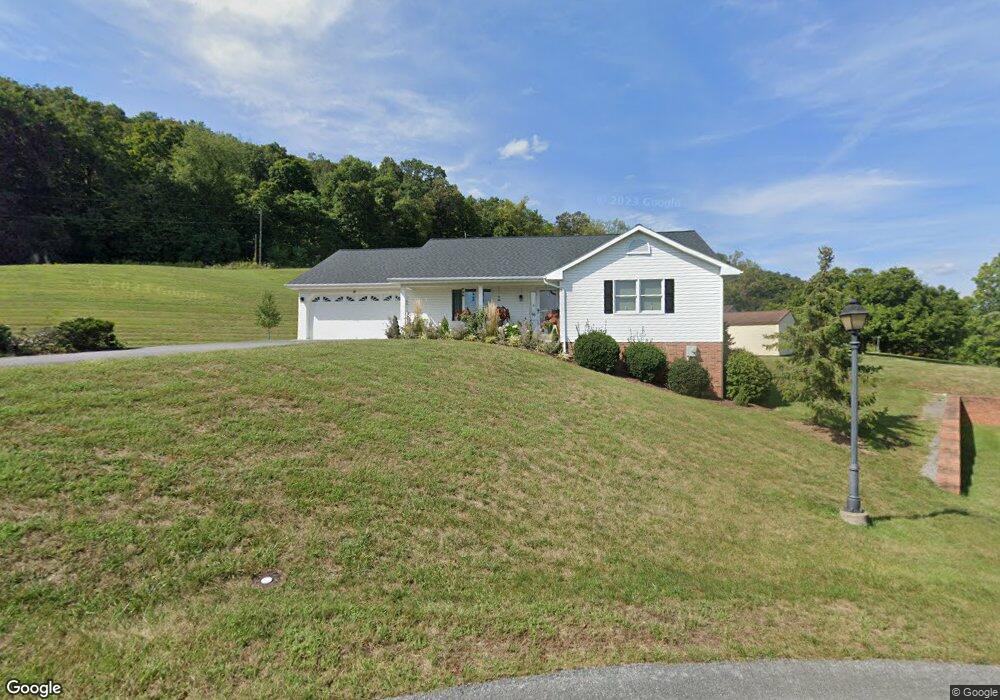 90 Garden Dr, Berkeley Springs, WV 25411 - photo 1