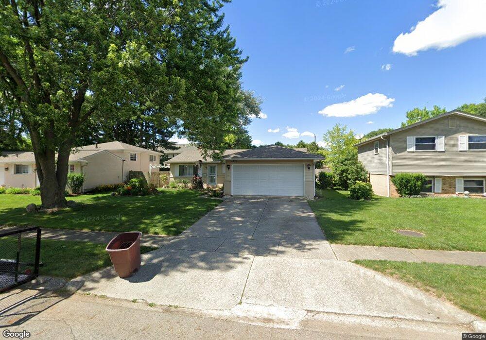 4820 Bromsgrove Ct, Columbus, OH 43232 - photo 1