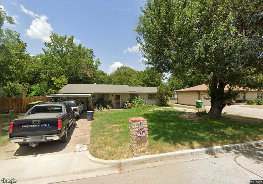 107 Brewster St, Robinson, TX 76706 - photo 1