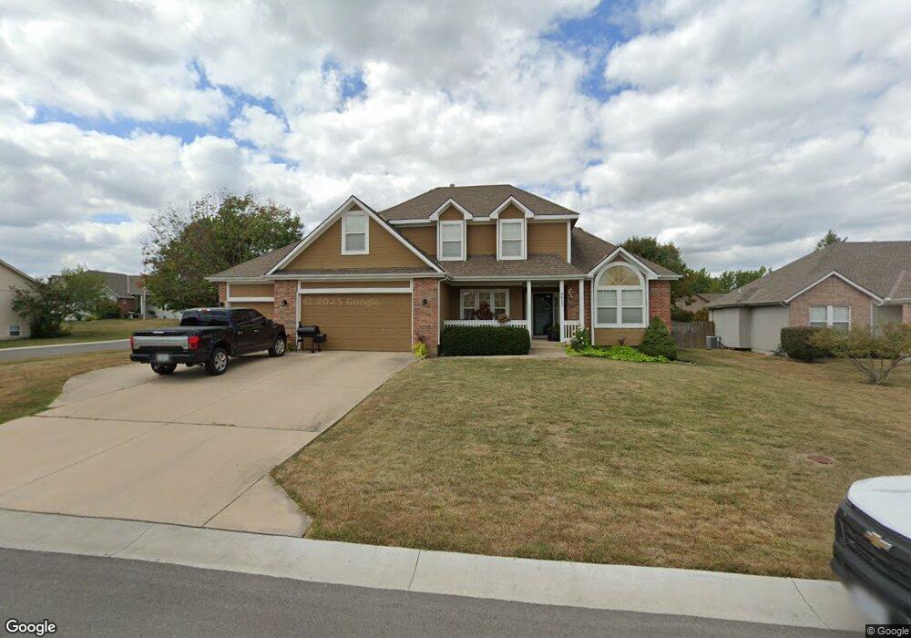 4412 SW Creekview Dr, Lees Summit, MO 64082 - photo 1