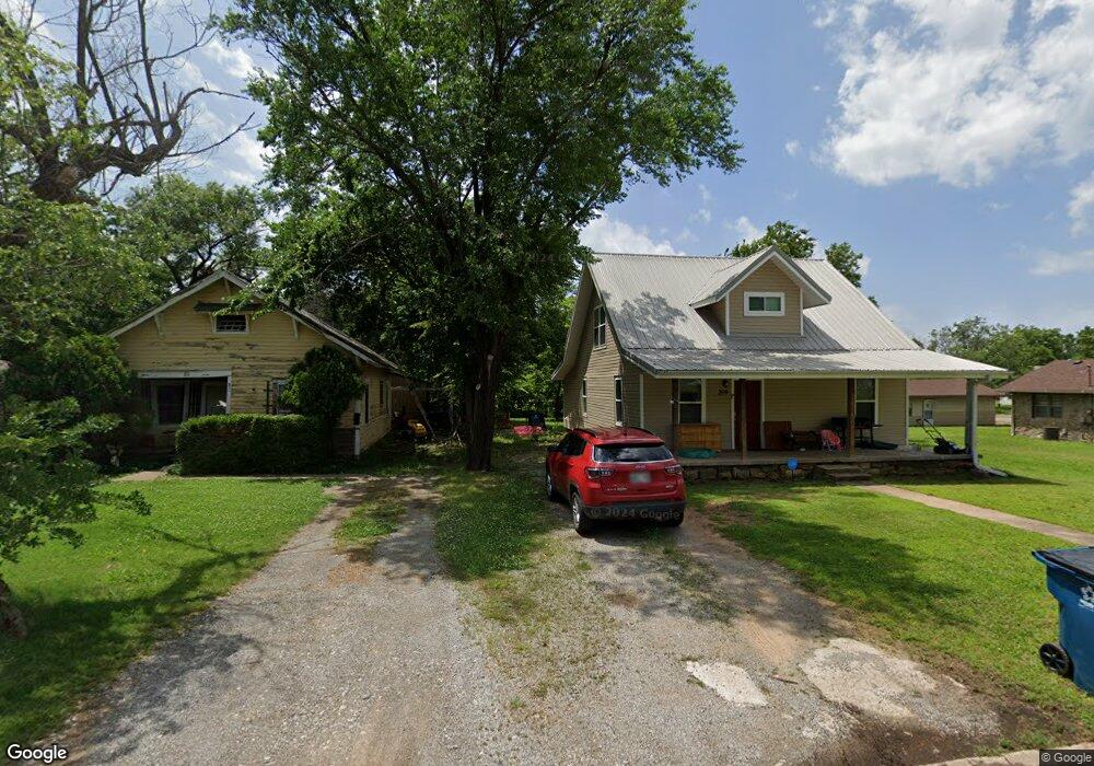 211 E 8th St, Cushing, OK 74023 - photo 1