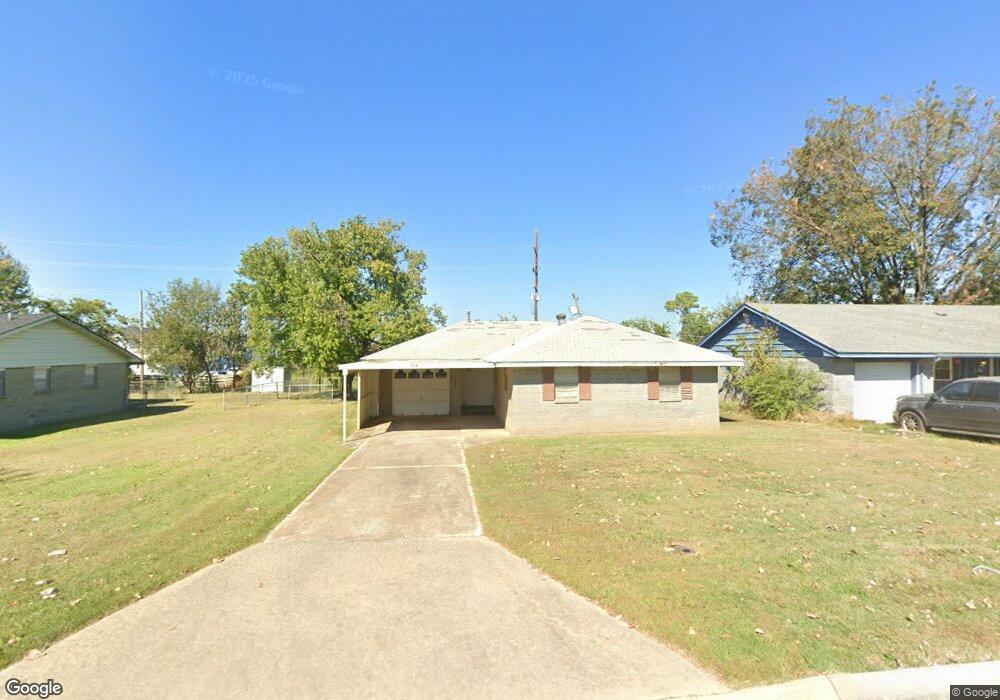 916 Howard St, Ada, OK 74820 - photo 1