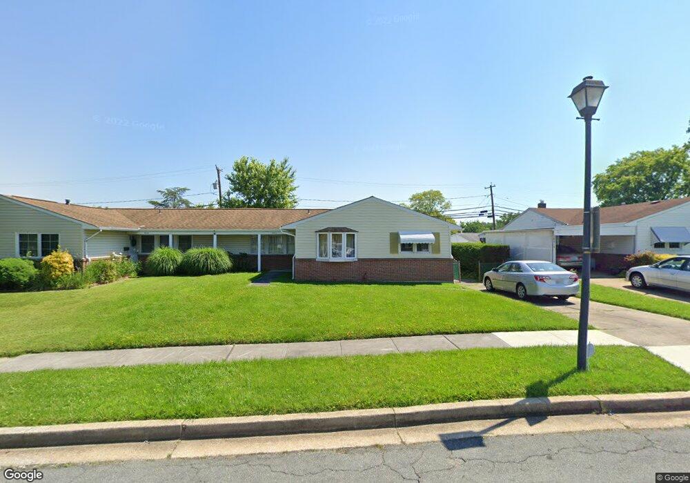 8421 Hallmark Cir, Parkville, MD 21234 - photo 1