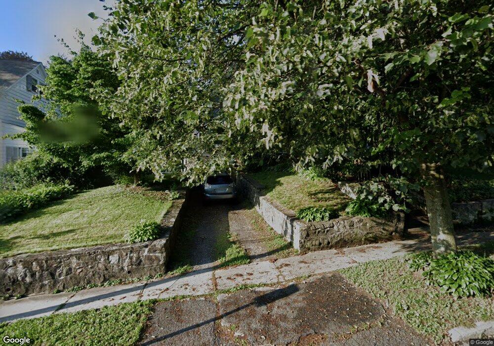 8 Howes Ave, Stamford, CT 06906 - photo 1