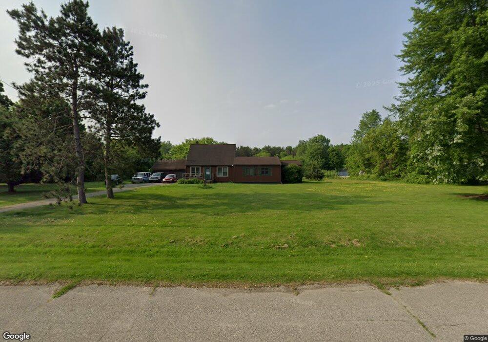 5330 Hubbard Dr, Flint, MI 48506 - photo 1