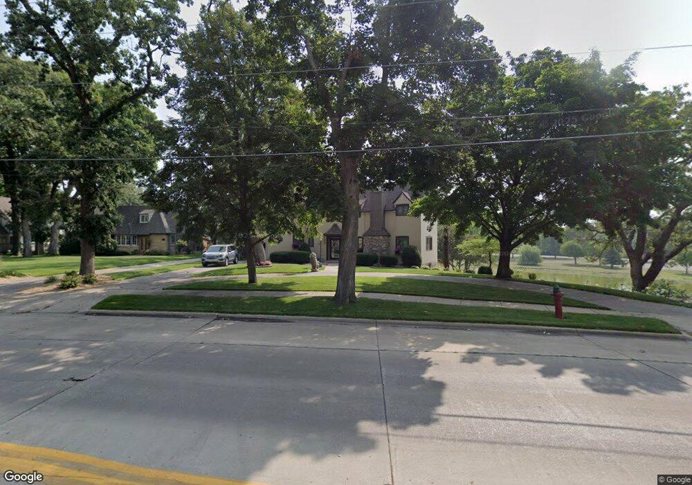 711 4th St SW, Austin, MN 55912 - photo 1