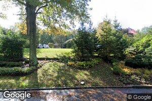 4 Coachmans Ct, Old Westbury, NY 11568