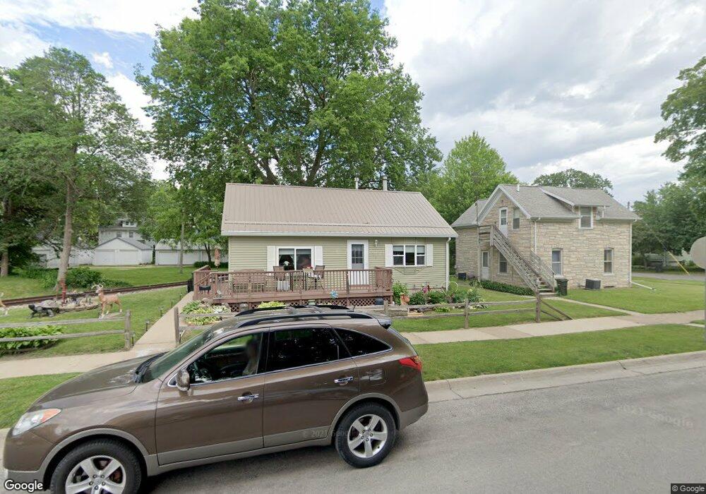 416 Tremont St, Cedar Falls, IA 50613 - photo 1