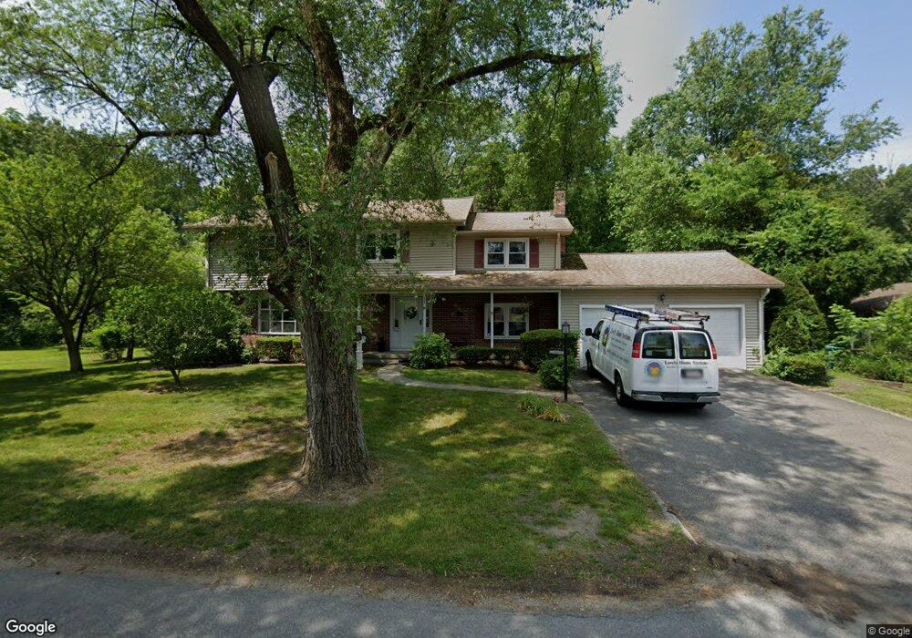 34 Burnett St, Auburn, MA 01501 - photo 1