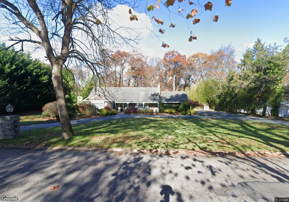 34 Rustic Gate Ln, Dix Hills, NY 11746 - photo 1