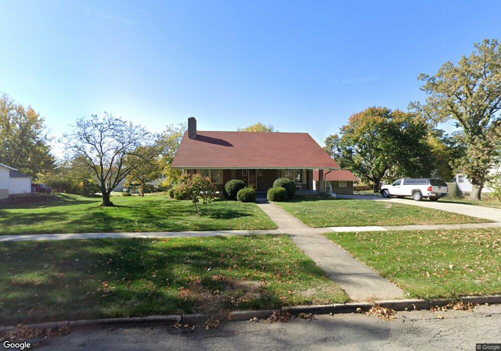 713 E 5th St N, Newton, IA 50208 - photo 1