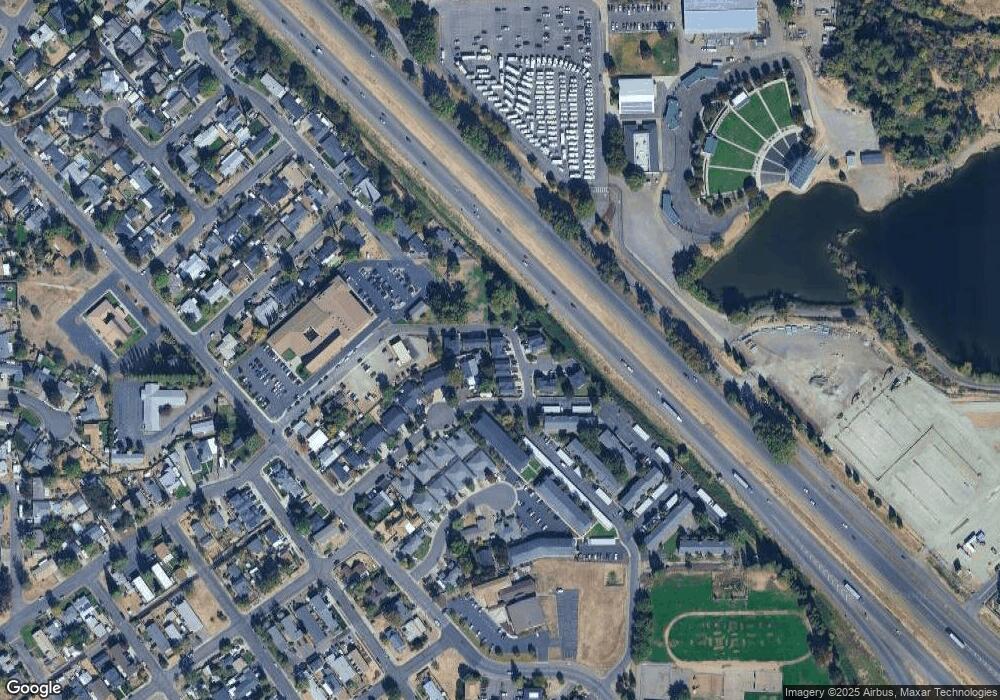 1218 Hazel St, Central Point, OR 97502 - photo 1