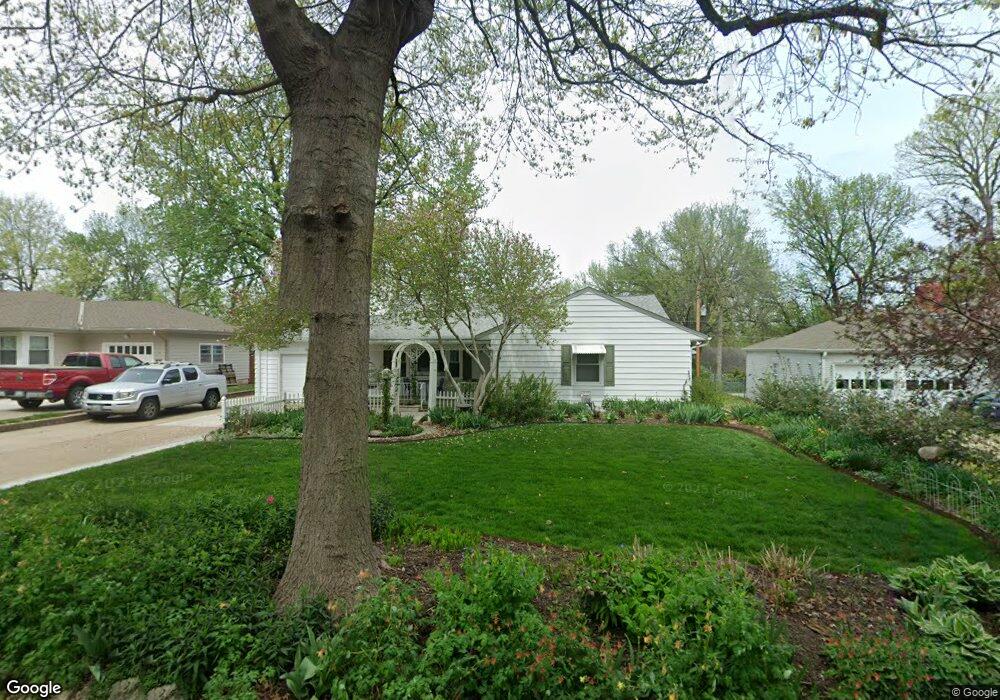 3630 SW Avalon Ln, Topeka, KS 66604 - photo 1