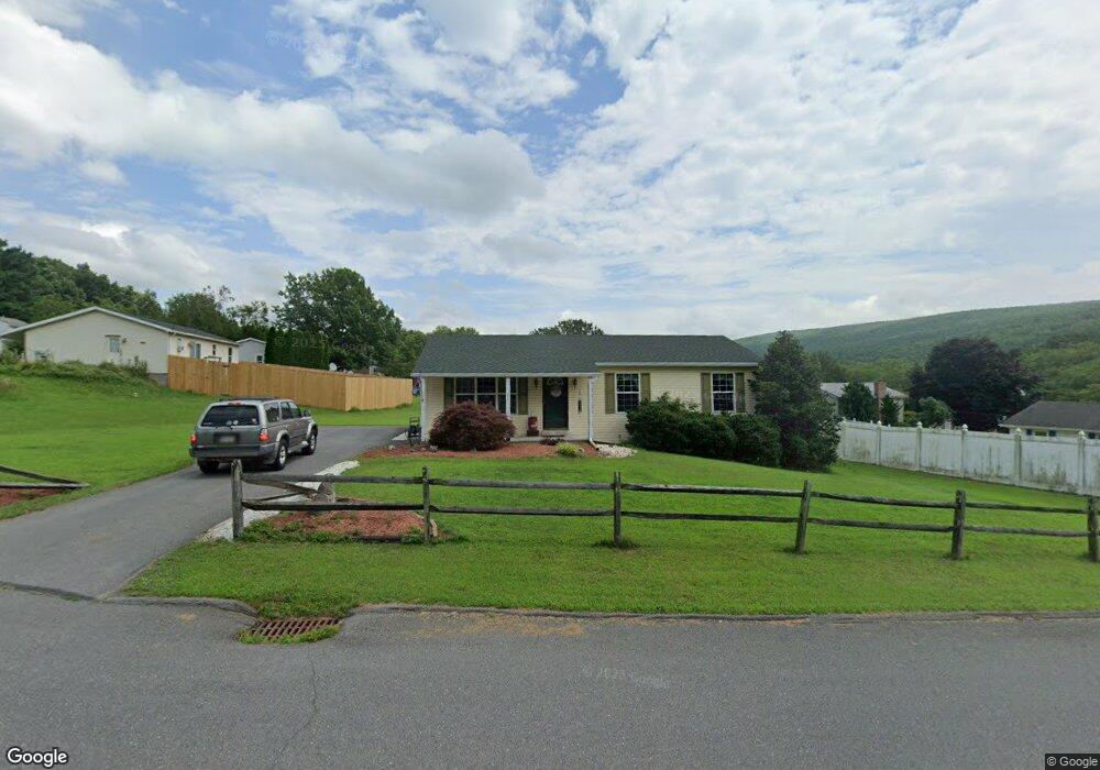 118 Lenker Dr, Williamstown, PA 17098 - photo 1