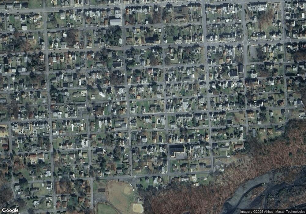 1221 W Montgomery St, Coal Township, PA 17866 - photo 1