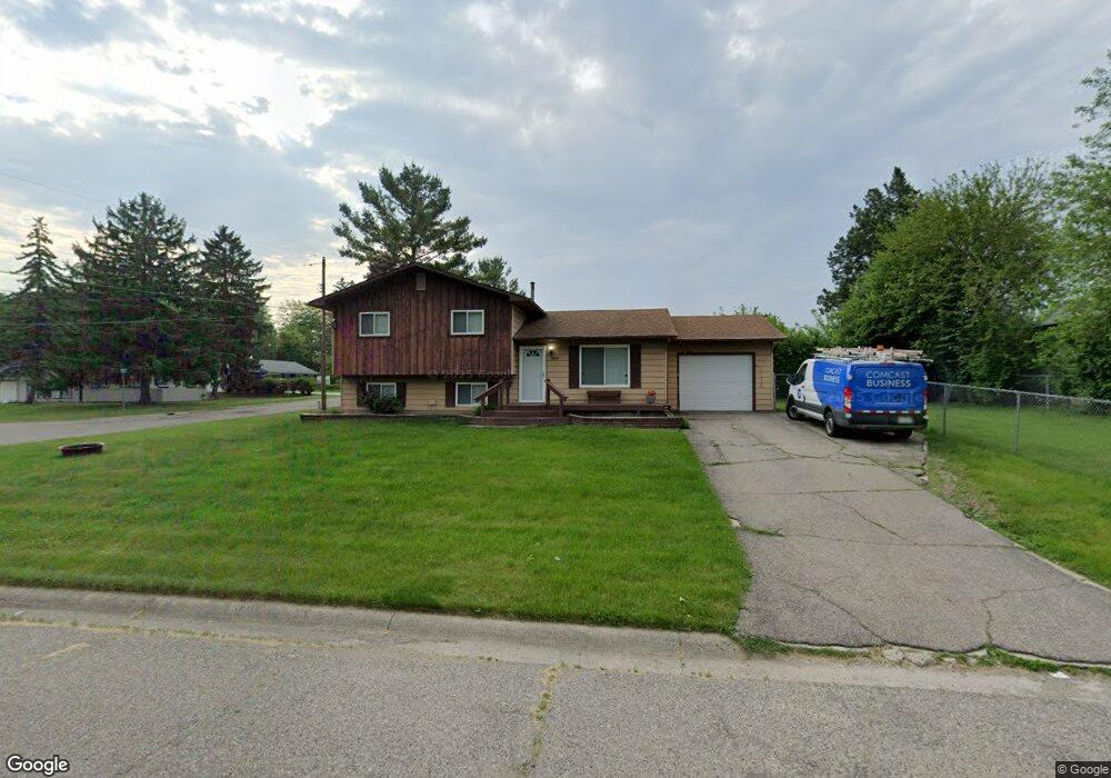 1059 Lask Dr, Flint, MI 48532 - photo 1