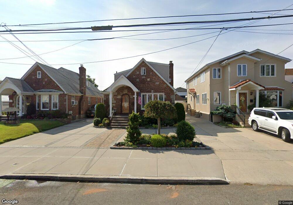 15170 20th Rd, Whitestone, NY 11357 - photo 1