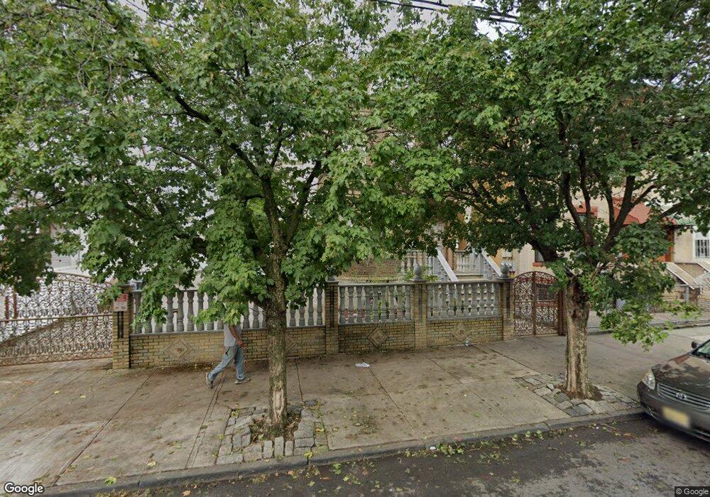 162 Euclid Ave unit 2, Brooklyn, NY 11208 - photo 1