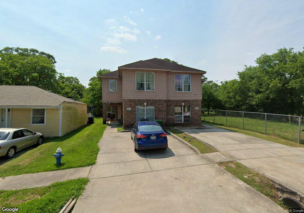 6824 Saint Augustine St, Houston, TX 77021 - photo 1
