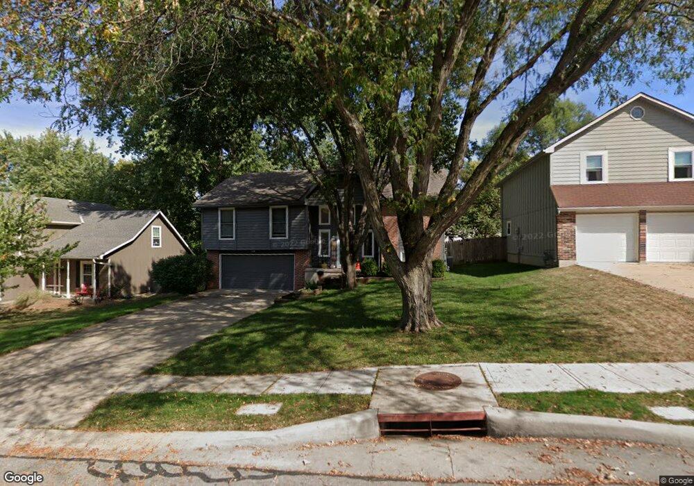 4823 Perry Ln, Shawnee, KS 66203 - photo 1