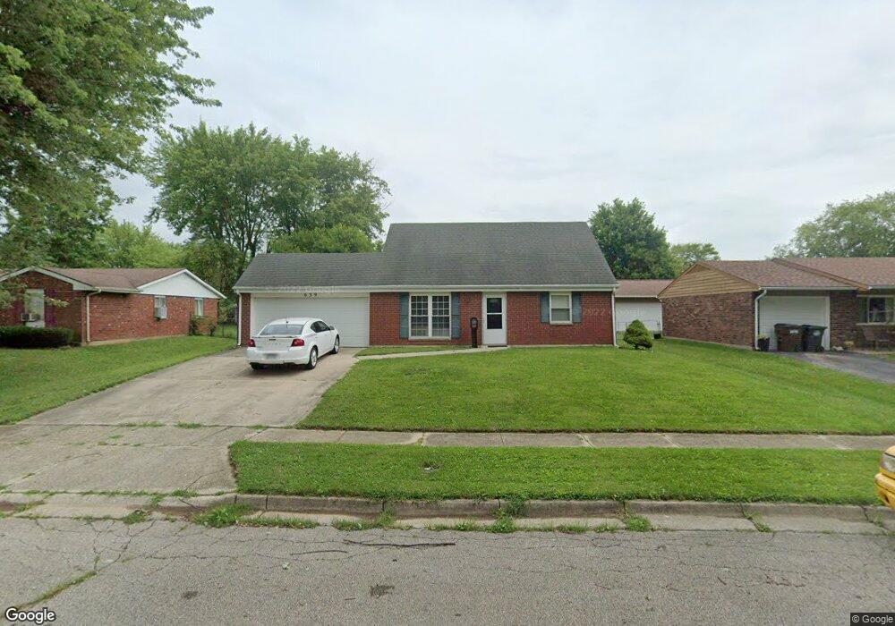 639 Dakota Dr, Xenia, OH 45385 - photo 1