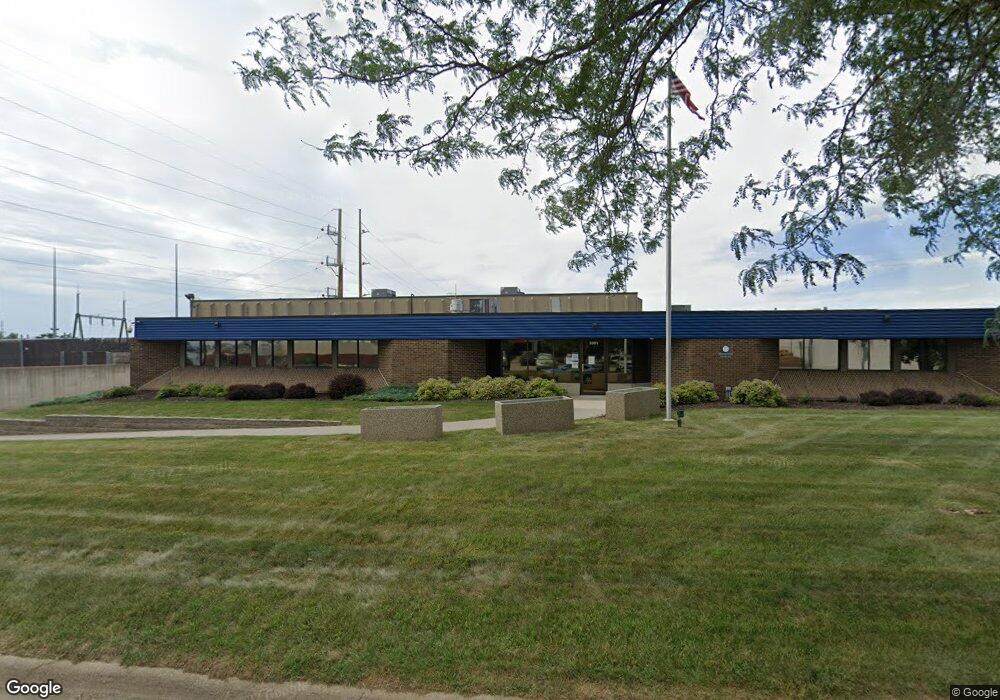 3351 Square D Dr SW, Cedar Rapids, IA 52404 - photo 1