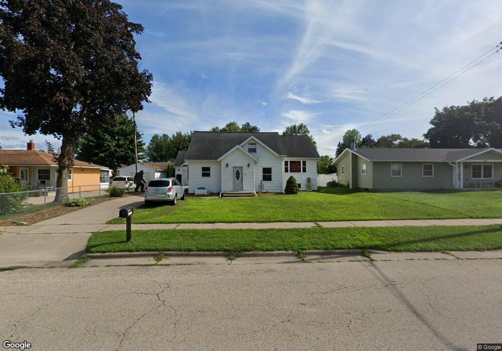 317 N 4th St, La Crescent, MN 55947 - photo 1