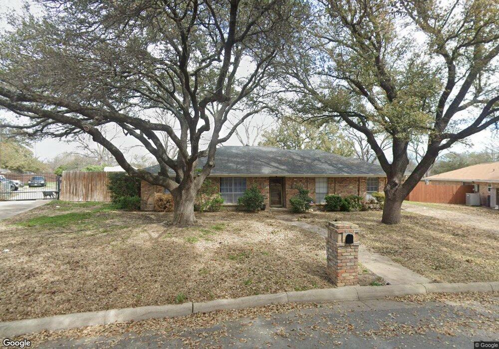 4254 Barcelona Dr, Fort Worth, TX 76133 - photo 1