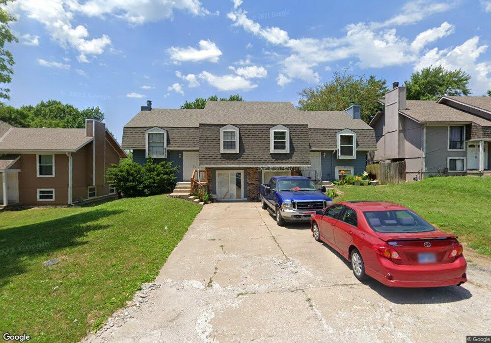 7520 Monrovia St, Shawnee, KS 66216 - photo 1