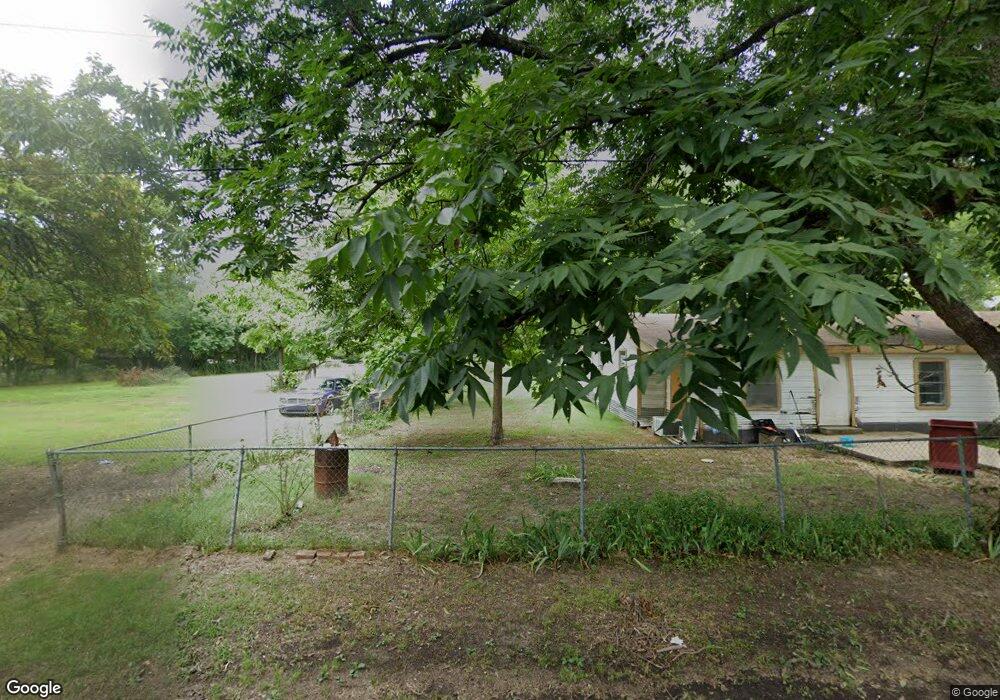 714 S Webb St, Hugo, OK 74743 - photo 1