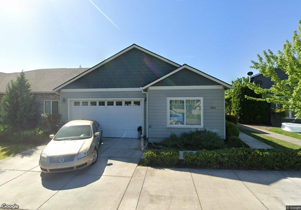 407 Live Oak Loop, Central Point, OR 97502 - photo 1