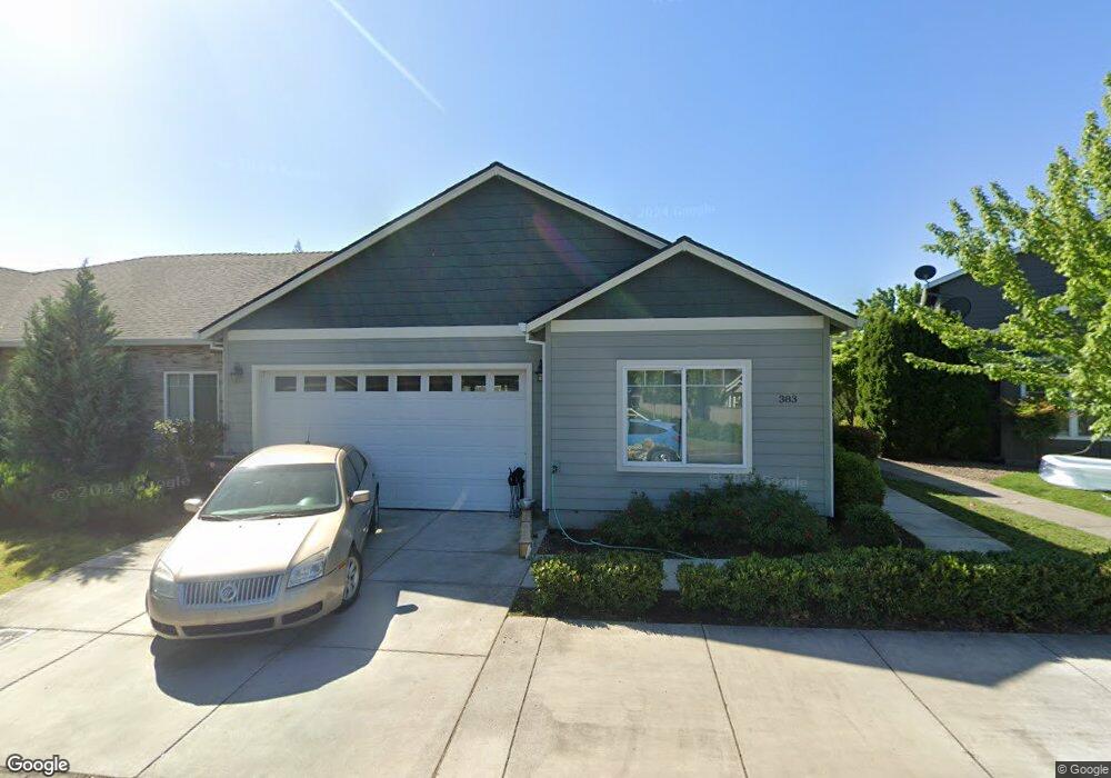 383 Live Oak Loop, Central Point, OR 97502 - photo 1