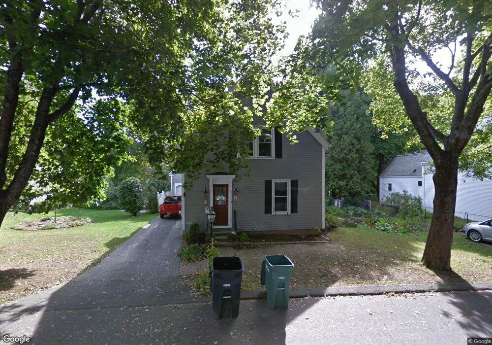 9 Cottage St, Freeport, ME 04032 - photo 1