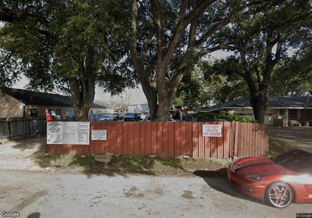 1049 Lawrence St, Rosenberg, TX 77471 - photo 1