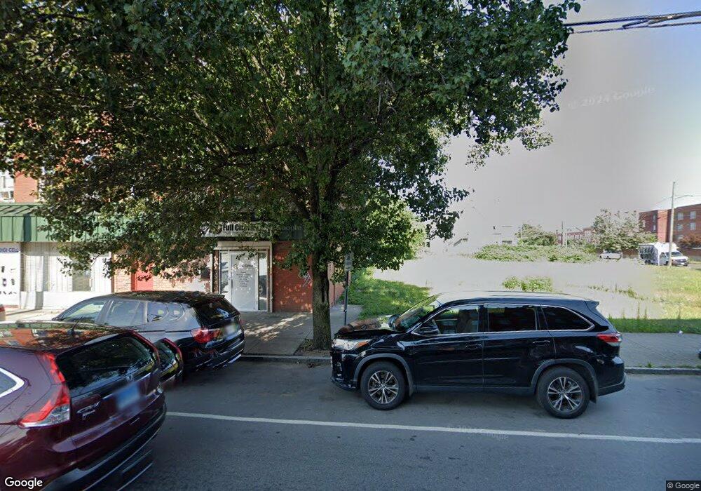 587 E Main St unit 2nd., Bridgeport, CT 06608 - photo 1