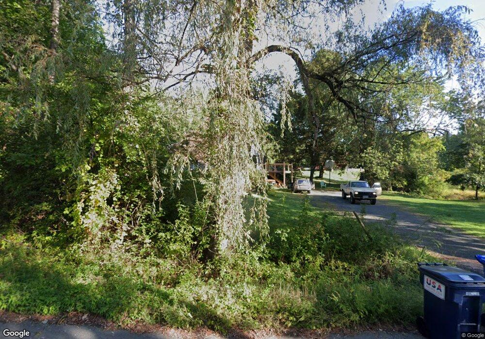 216 Potwine Ln, Amherst, MA 01002 - photo 1