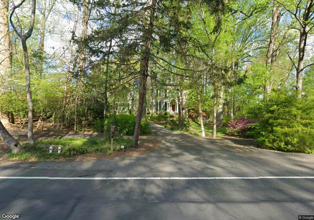 1054 Swinks Mill Rd, McLean, VA 22102 - photo 1