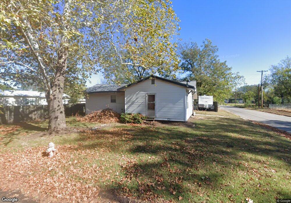 1021 W 1st St, Okmulgee, OK 74447 - photo 1