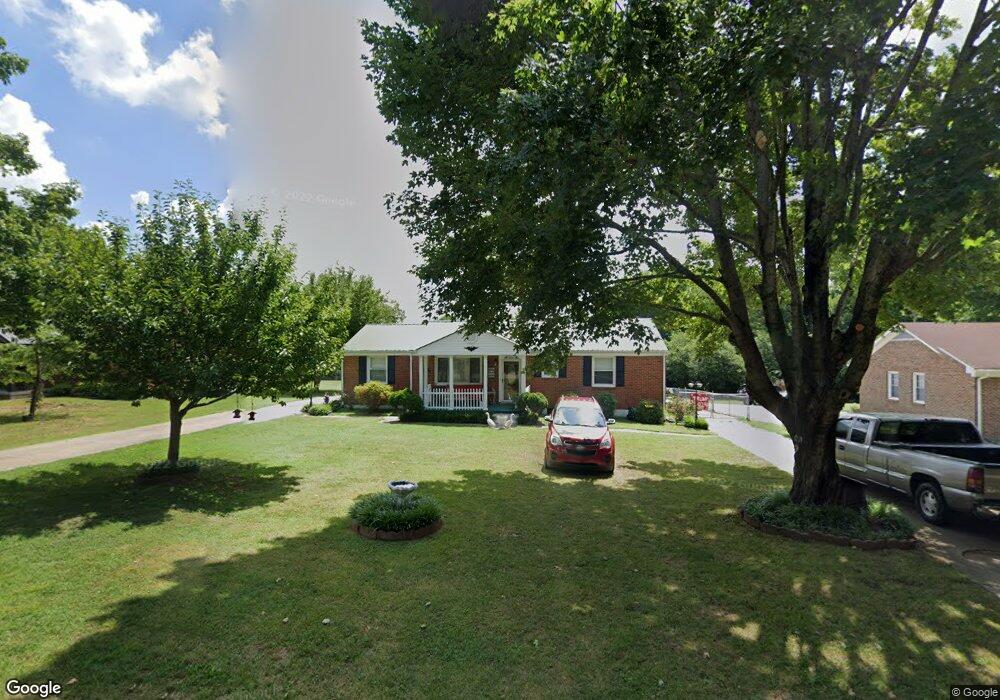 305 Pleasant Dr, Columbia, TN 38401 - photo 1