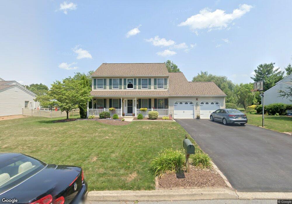 4674 Hampshire Dr, Bethlehem, PA 18017 - photo 1