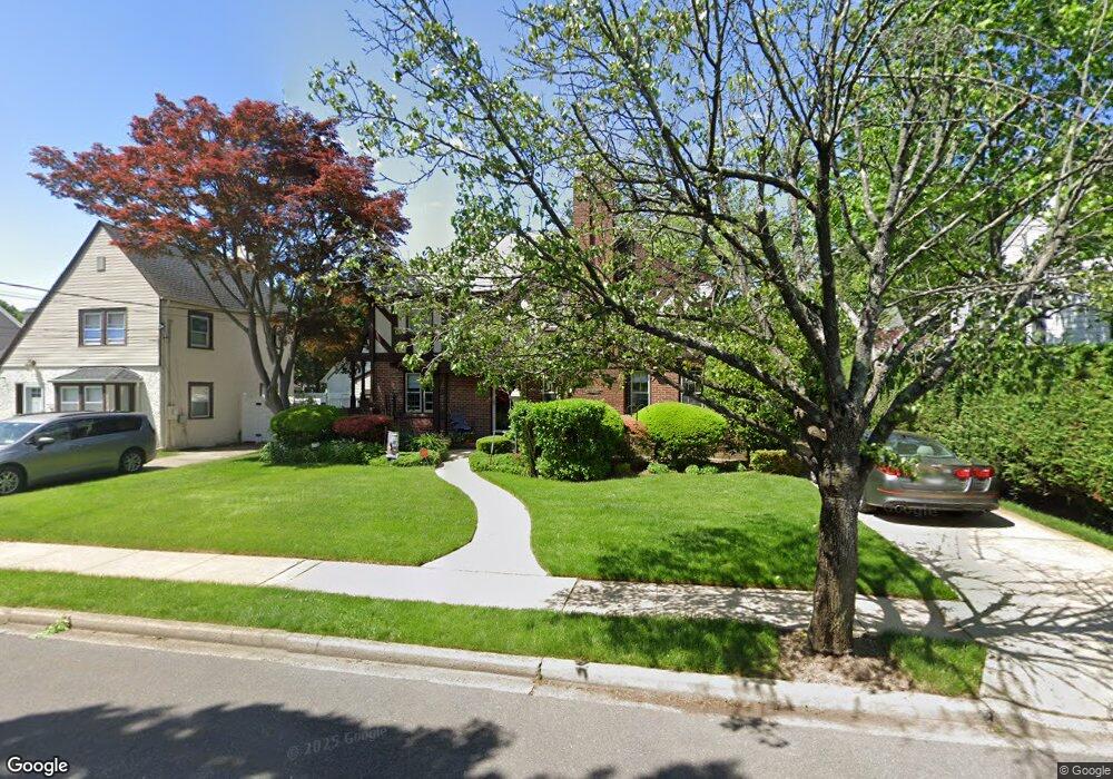 80 Trinity Place, West Hempstead, NY 11552 - photo 1