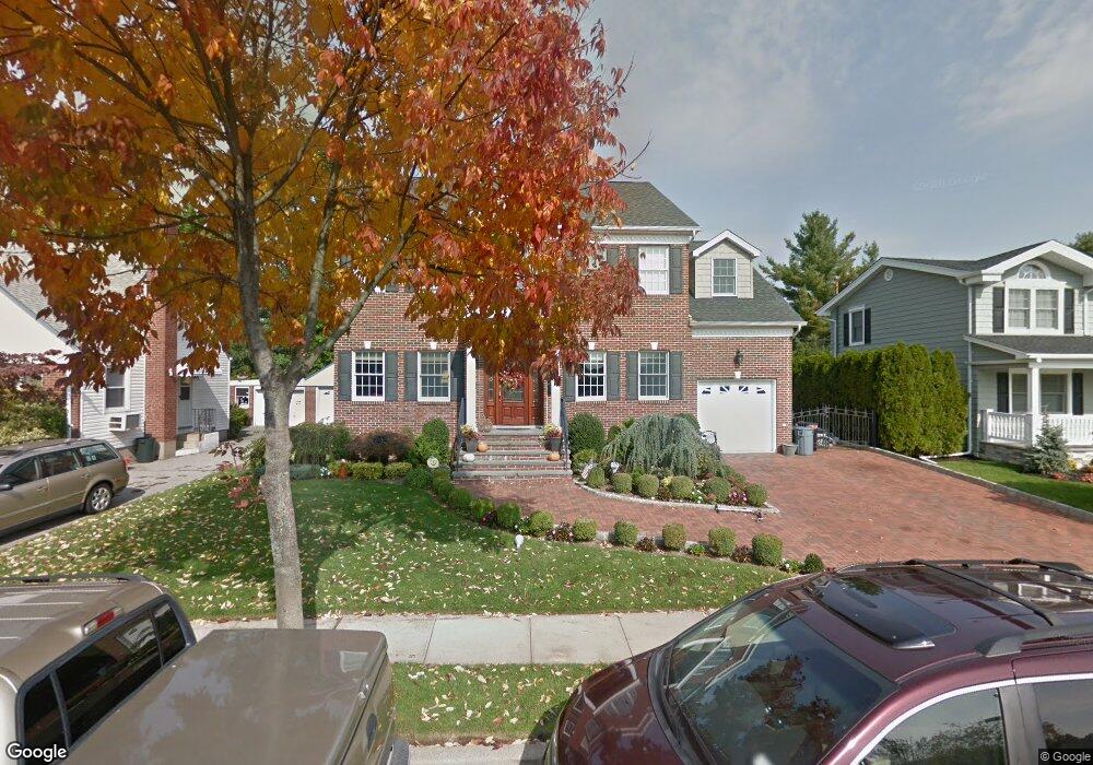 722 Barbara Blvd, Franklin Square, NY 11010 - photo 1