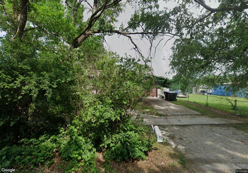 2710 SE Jefferson St, Topeka, KS 66605 - photo 1