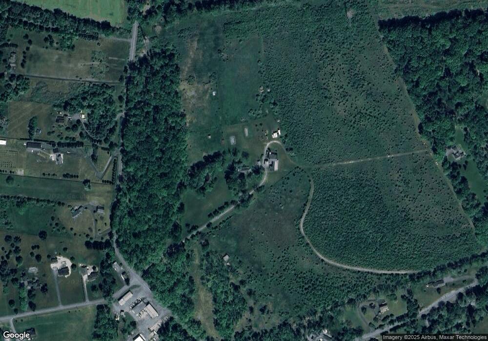 900 Clearfield Rd, Nazareth, PA 18064 - photo 1