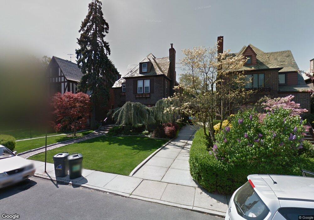 6946 Ingram St, Forest Hills, NY 11375 - photo 1