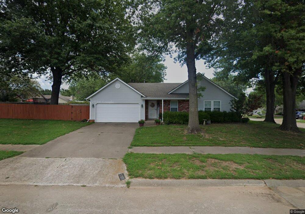 5305 S Maple Ave, Broken Arrow, OK 74011 - photo 1