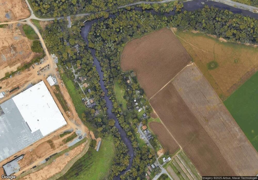 1102 Heffner Ln, Reading, PA 19605 - photo 1