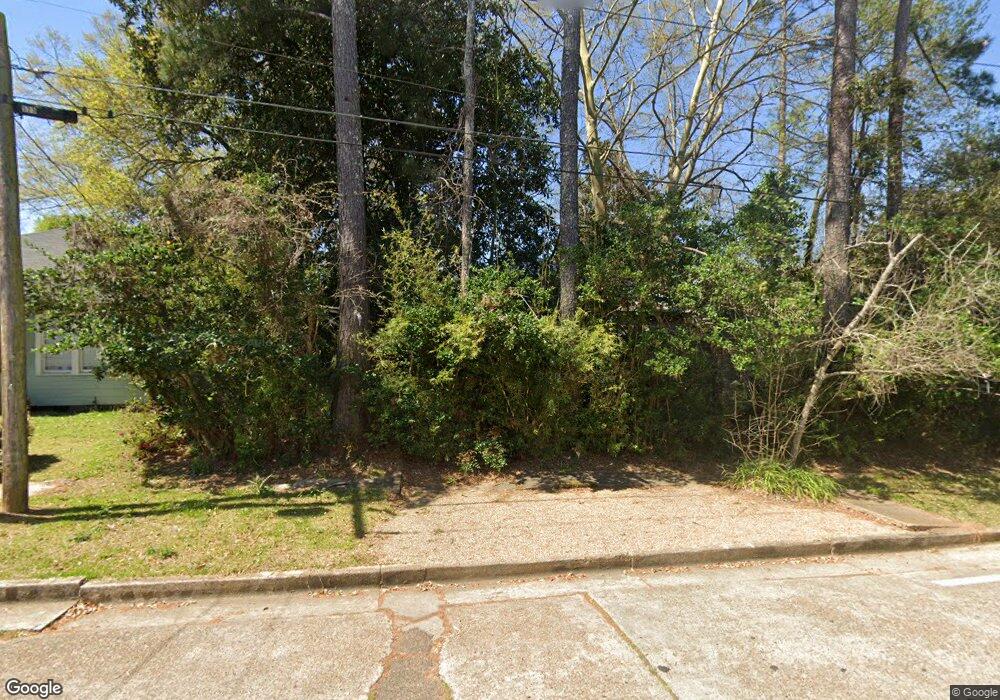 525 Howe St, McComb, MS 39648 - photo 1