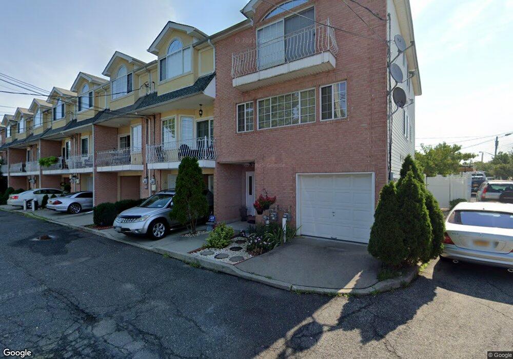 17 Peacock Loop, Staten Island, NY 10309 - photo 1