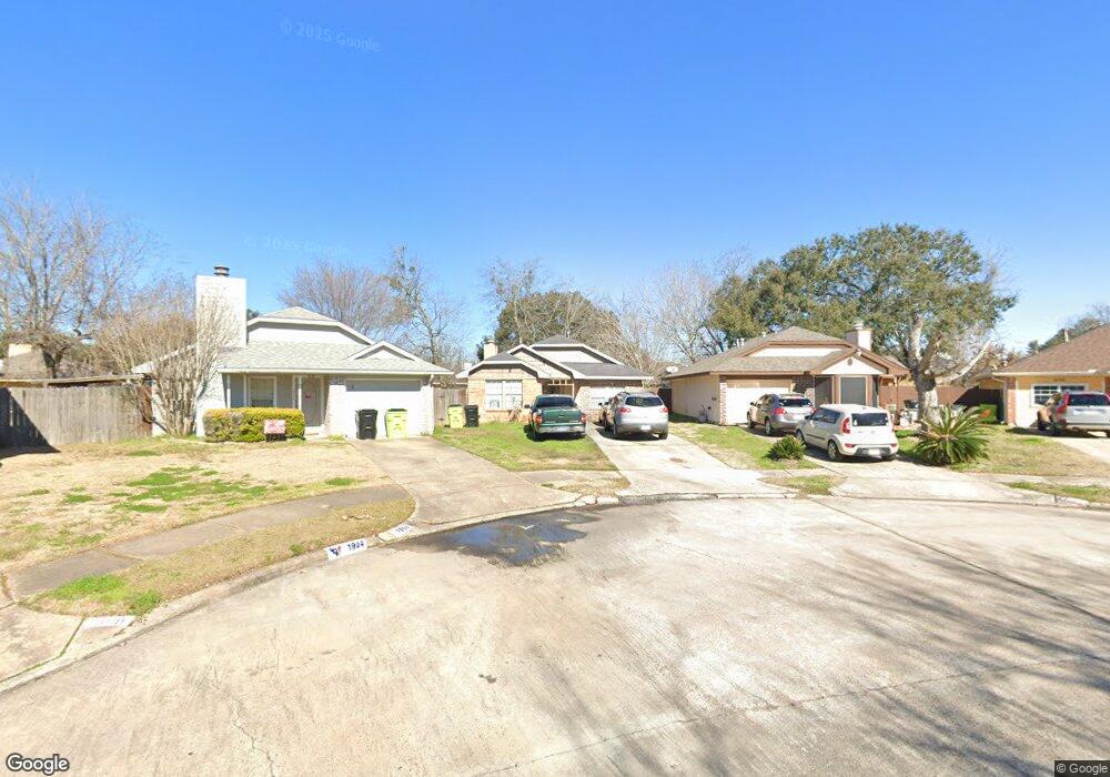 1900 Pine Dr, Rosenberg, TX 77471 - photo 1
